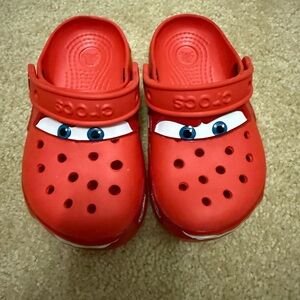 CROCS Red Kids' Lightning McQueen Cars